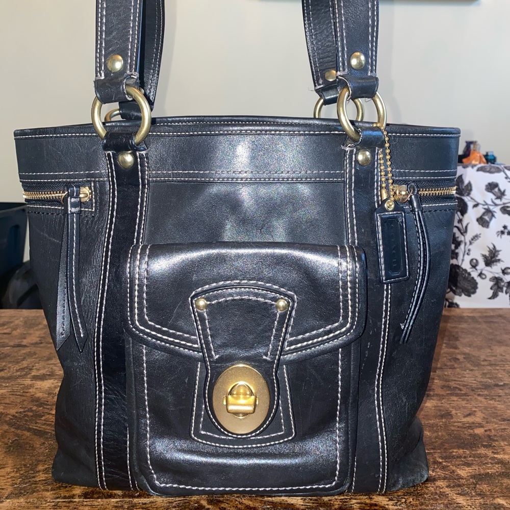 Coach black Vachetta leather Legacy Gigi handbag tote F12888. Like new!